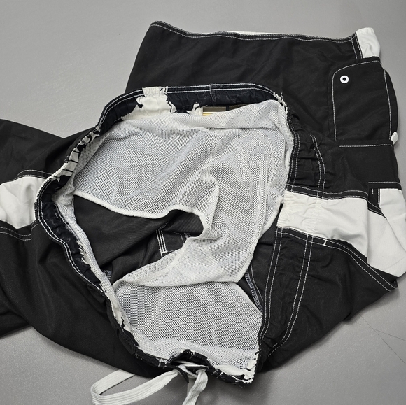 Mens hang ten black and white swim trunks size XXL - Picture 5 of 10